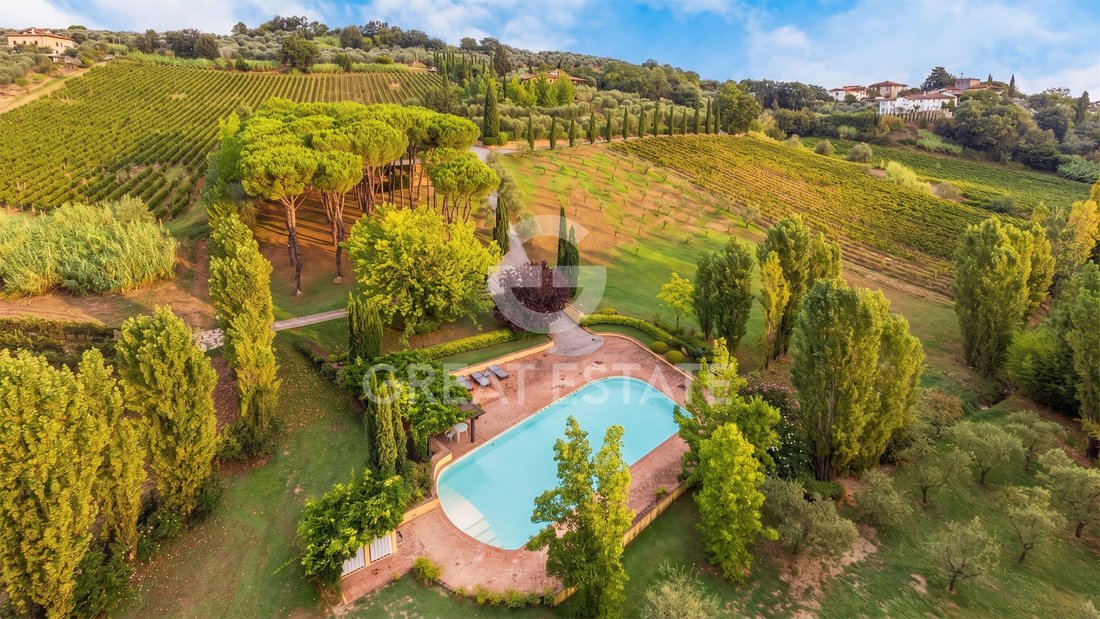 Estate in Poggio a Caiano, Tuscany, Italy 4 - 18040760