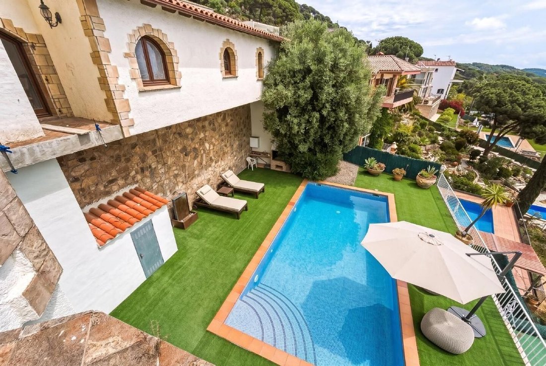 Villa in Lloret de Mar, Catalonia, Spain 3 - 18047270
