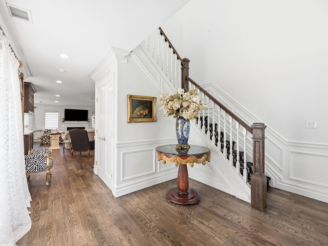 Condo in Jericho, New York, United States 3 - 18035557