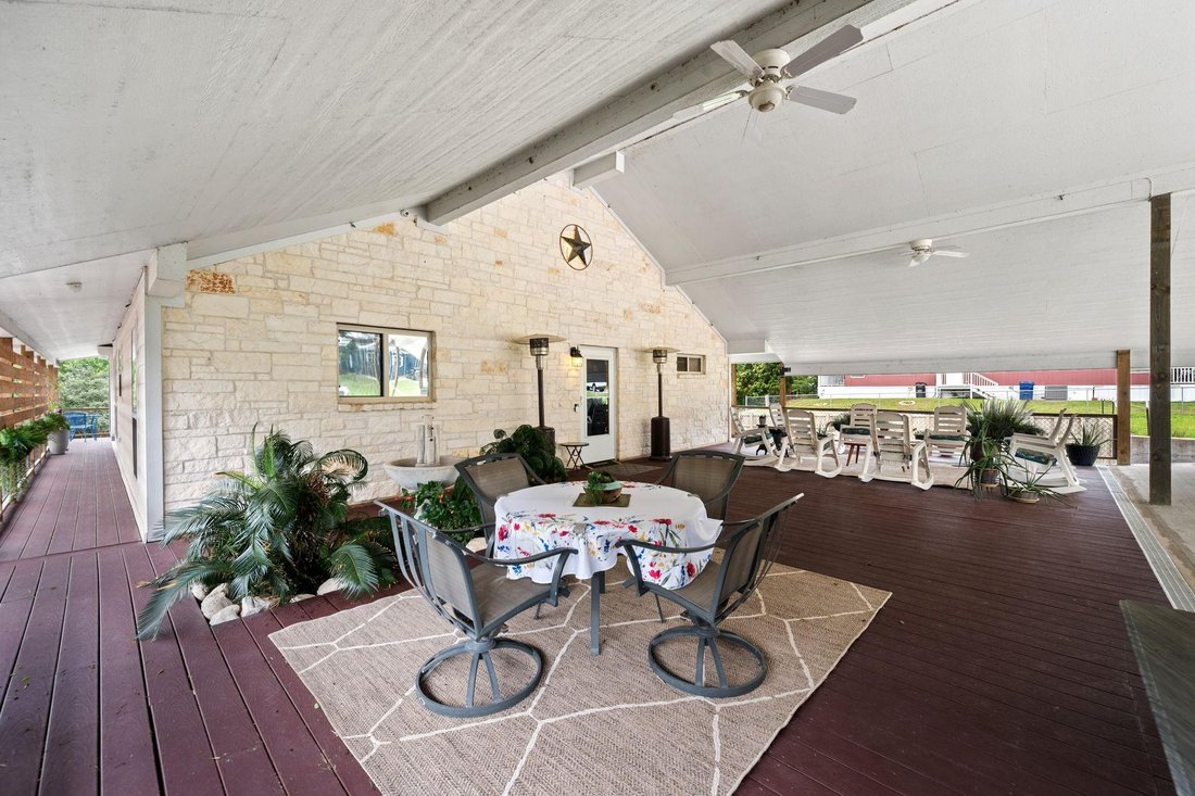 House in Point Blank, Texas, United States 5 - 18046922