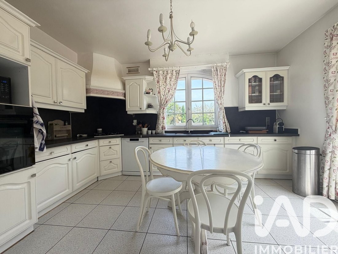 House in Ballainvilliers, Ile-de-France, France 2 - 16645070