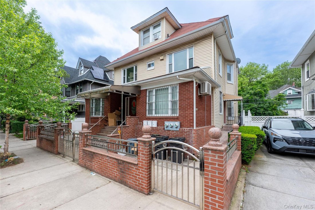House in New York, New York, United States 1 - 18042226