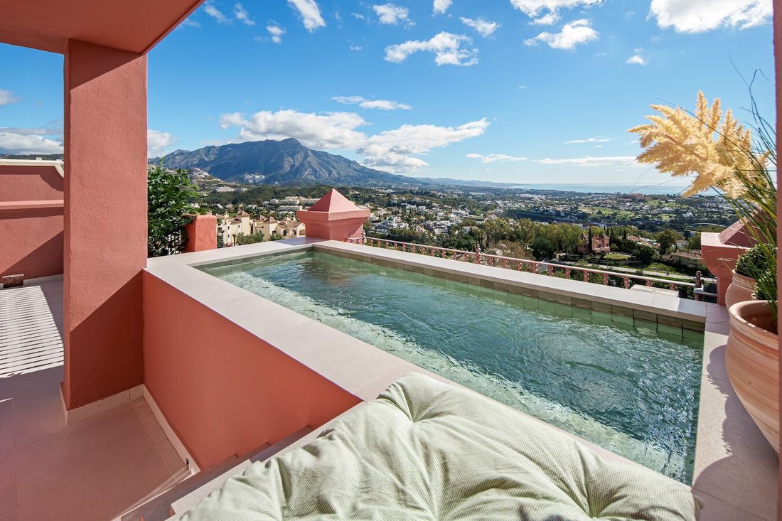 Penthouse in Marbella, Andalusia, Spain 1 - 18044526