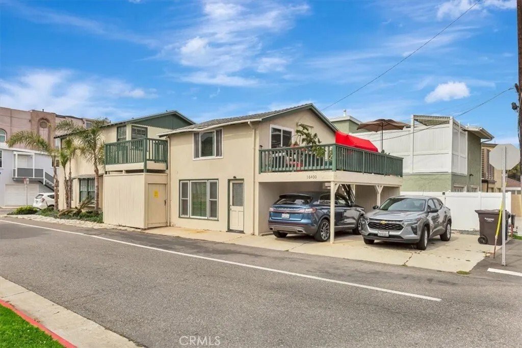 Huntington Beach, California, United States 5 - 17752746