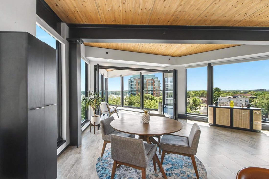 Condo in Madison, Wisconsin, United States 4 - 18041677