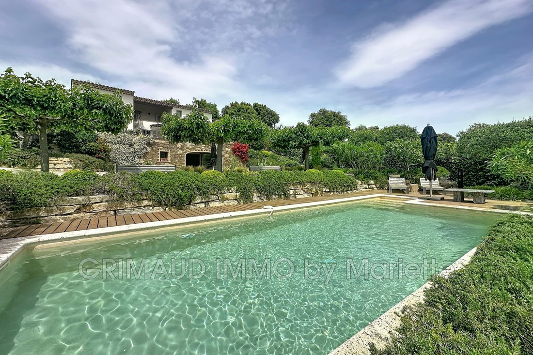 Villa in Le Plan-de-la-Tour, Provence-Alpes-Côte d'Azur, France 1 - 15677310