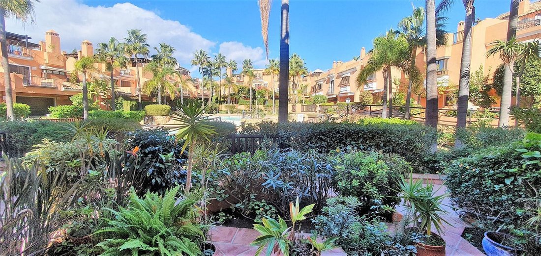 Townhouse in Marbella, Andalusia, Spain 5 - 18044521