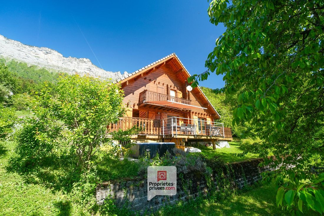 Villa in Plateau-des-Petites-Roches, Auvergne-Rhône-Alpes, France 4 - 18039036