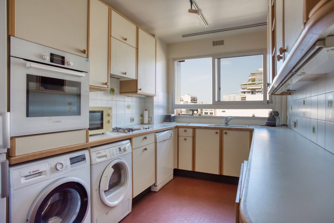 Apartment in Lorette-Martyrs, Paris 9e Arrondissement, Paris 4 - 18040986