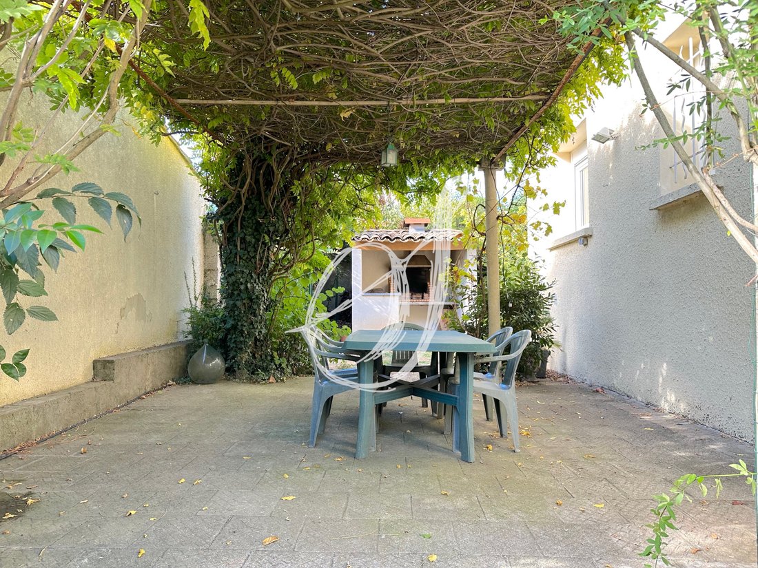 House in Centre Historique, Montpellier, France 5 - 18037258