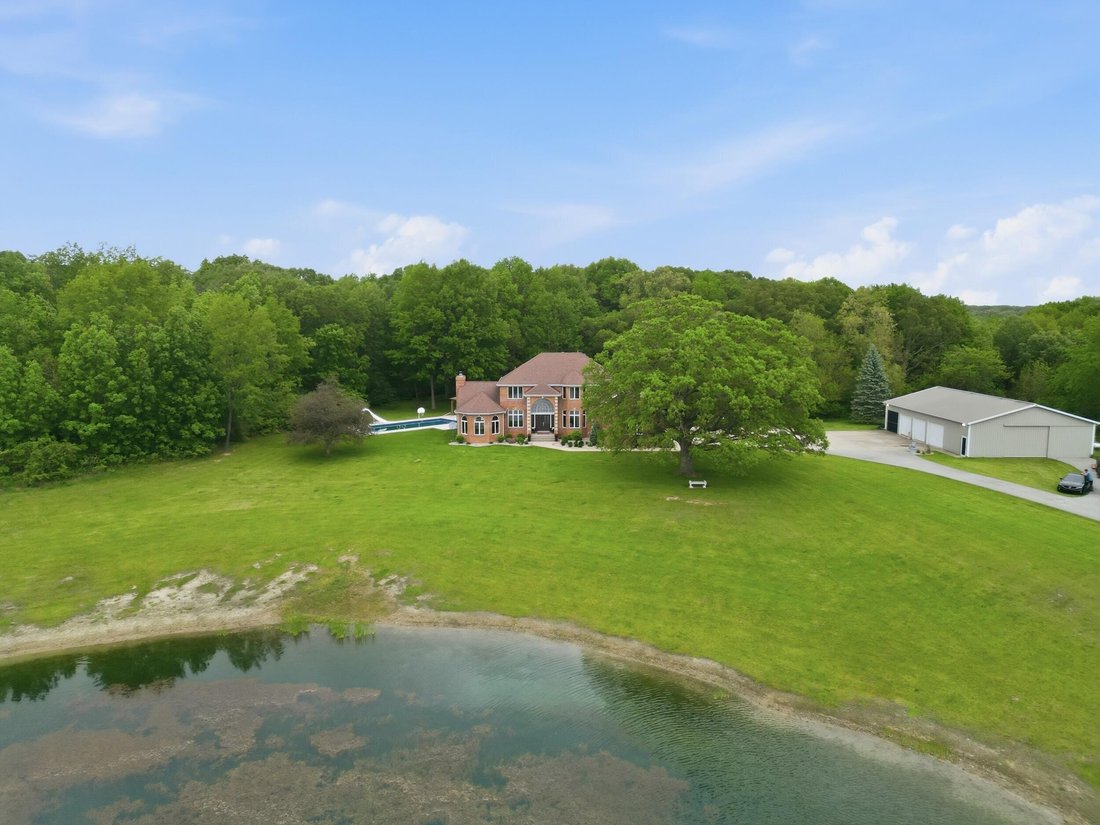 House in Crown Point, Indiana, United States 4 - 18043246