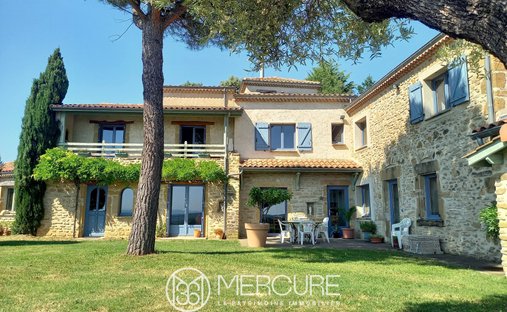 House in Bren, Auvergne-Rhône-Alpes, France 1