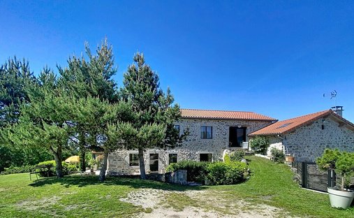 House in Saint-Maurice-de-Lignon, Auvergne-Rhône-Alpes, France 1