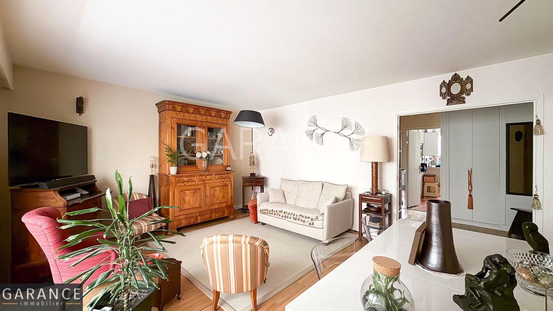 Apartment in Saint Lambert, Paris 15e Arrondissement, Paris 4 - 18047043