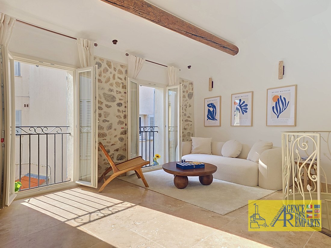 House in Les Cougoulins-Rastines, Antibes, France 1 - 18042086