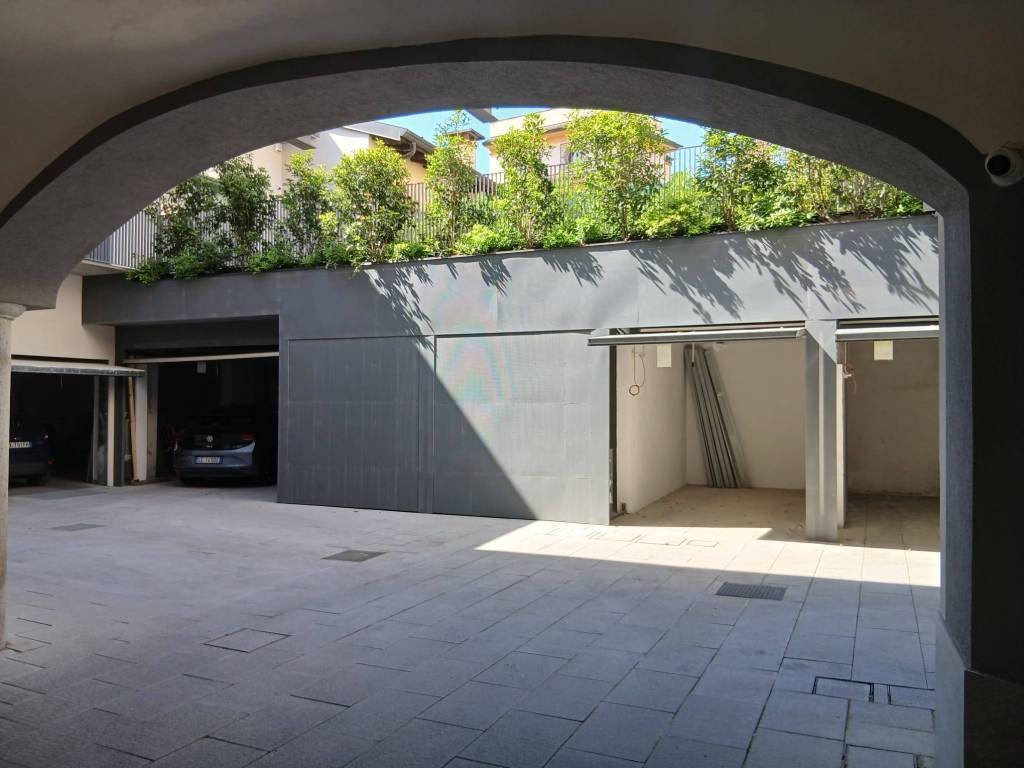 Apartment in Center, Varese, Lombardy 3 - 18049926