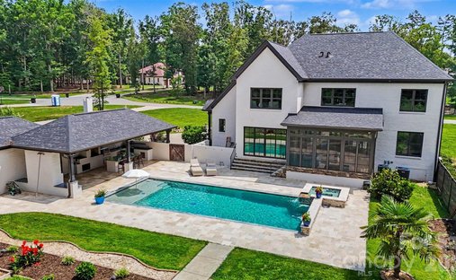 House in Fairview, North Carolina, United States 1