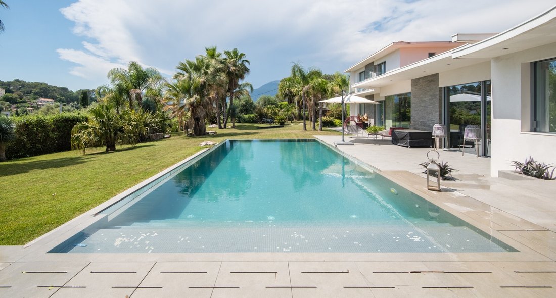 House in Sud, Roquefort-les-Pins, France 4 - 18042884