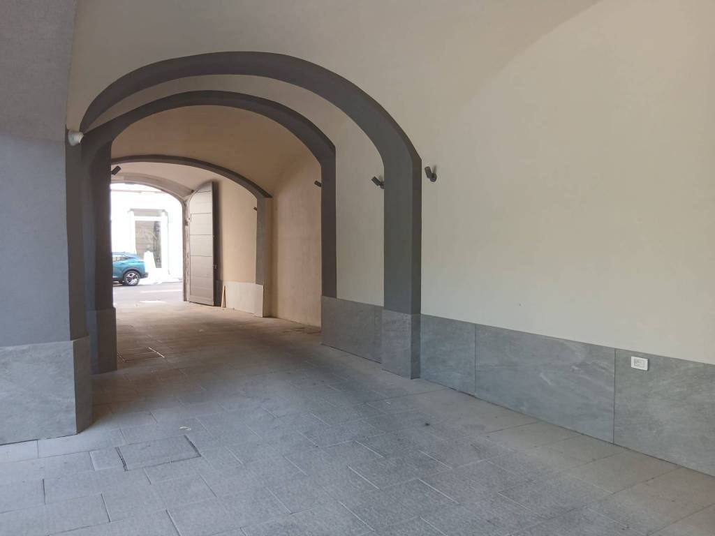 Apartment in Center, Varese, Lombardy 5 - 18049926