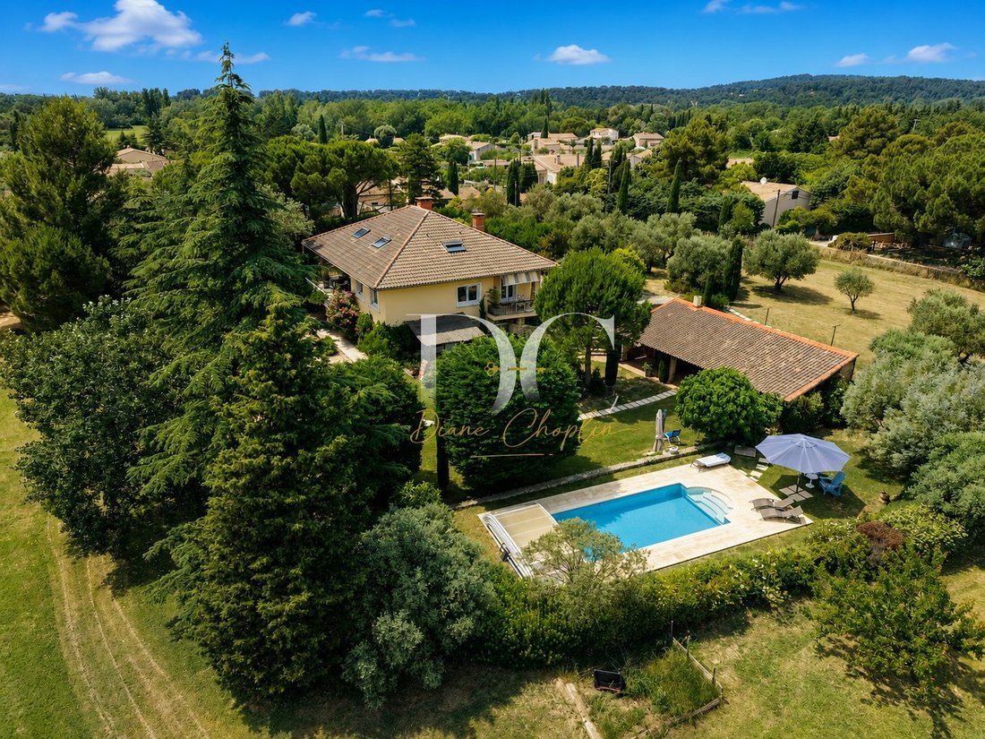 House in Ouest, Entraigues-sur-la-Sorgue, France 1 - 18052425