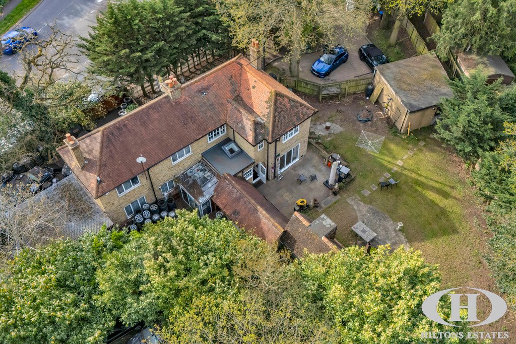 House in Langley Corner, Iver, England 1 - 18051654