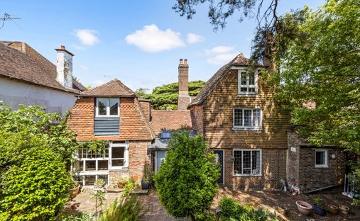 House in Whitemans Green, England 1