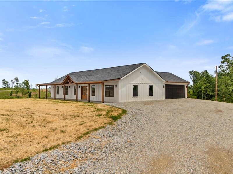 House in Hohenwald, Tennessee, United States 5 - 18042329