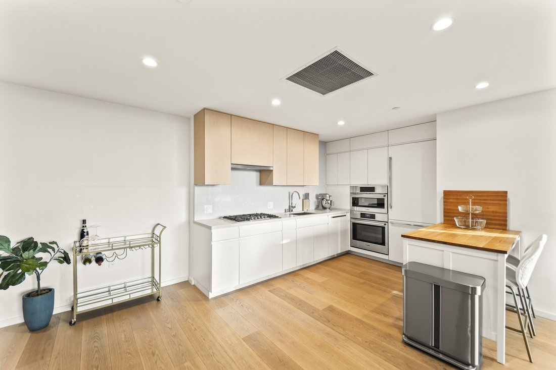 Condo in Los Angeles, California, United States 1 - 18045640