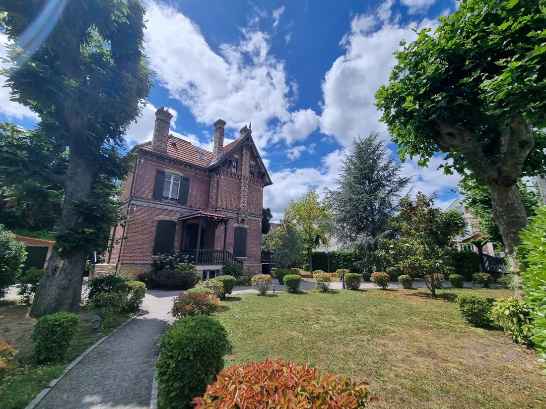 Maison à Le Vésinet, Île-de-France, France 2 - 14532375