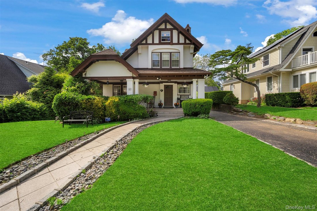 House in Great Neck, New York, United States 1 - 18042227
