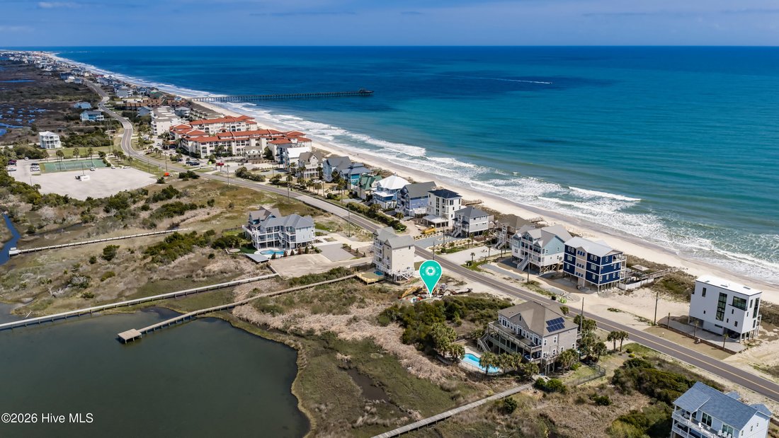 House in North Topsail Beach, North Carolina, United States 1 - 18008201