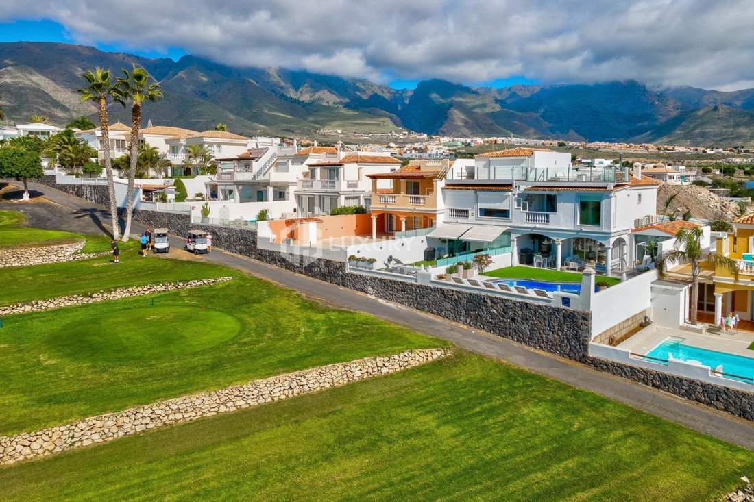 House in La Caleta, Adeje, Canary Islands 1 - 18044581