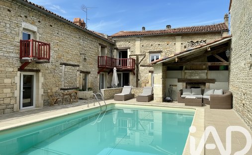 House in Nercillac, Nouvelle-Aquitaine, France 1
