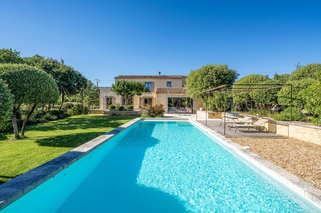 House in Gordes, Provence-Alpes-Côte d'Azur, France 2 - 18048899