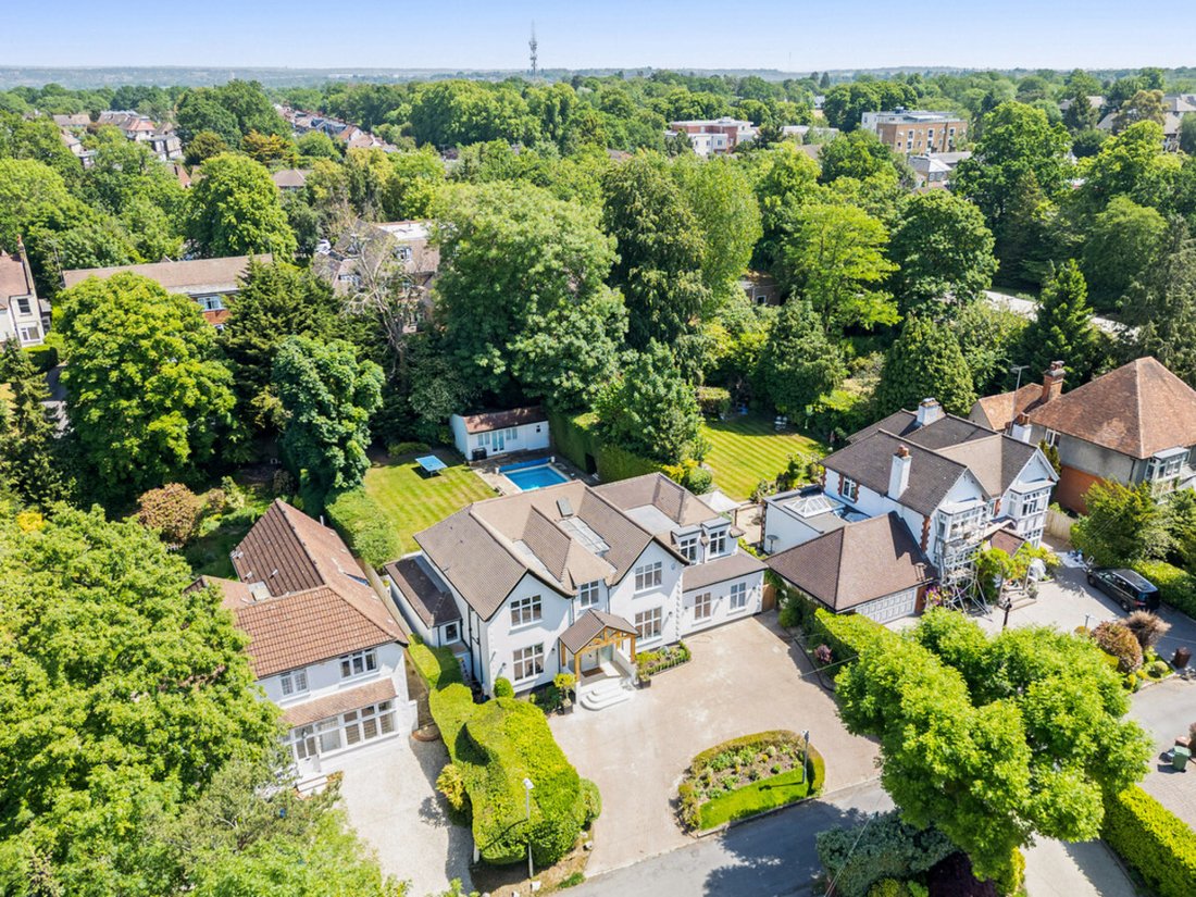 House in Bushey Heath, Hertsmere, England 4 - 18042757