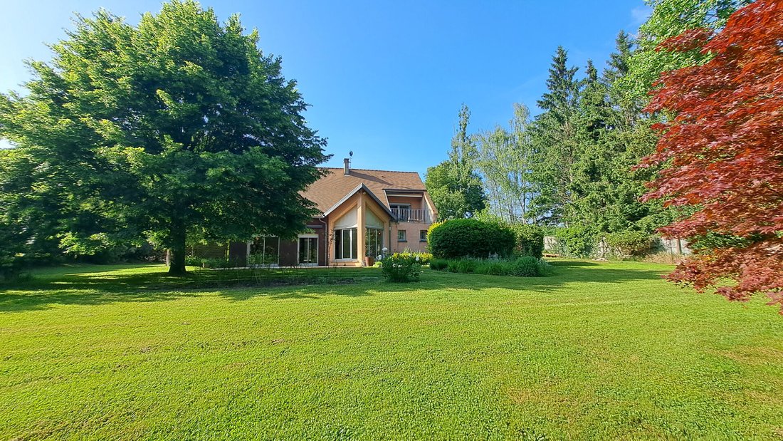Villa in Levis-Saint-Nom, Ile-de-France, France 1 - 18047455