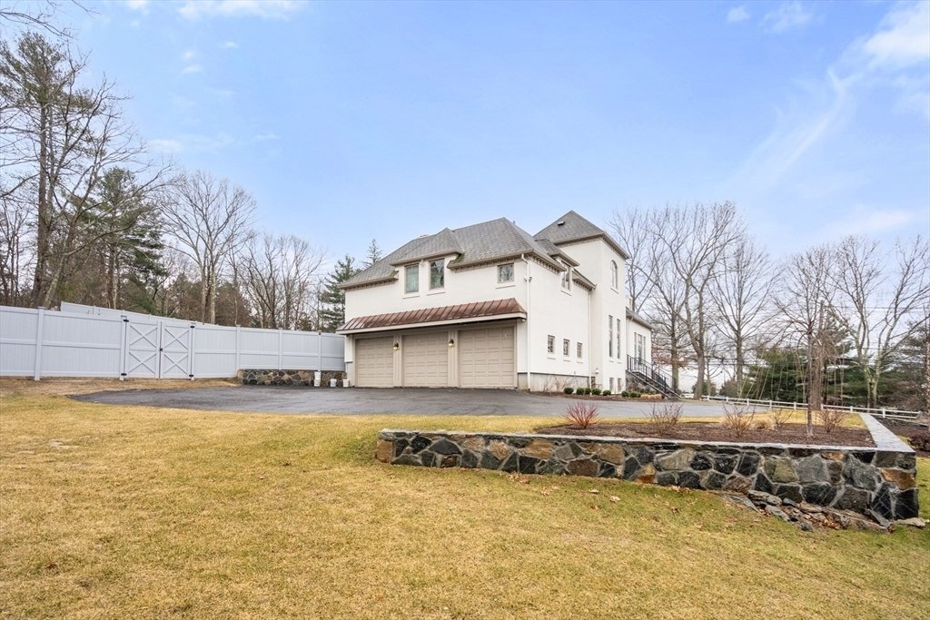 House in Dedham, Massachusetts, United States 3 - 18050953