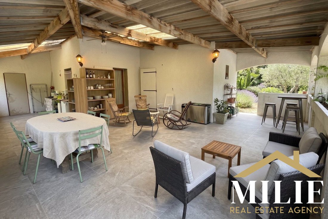 House in Cuges-les-Pins, Provence-Alpes-Côte d'Azur, France 2 - 16984953