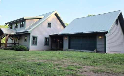 House in Mountain City, Tennessee, United States 1