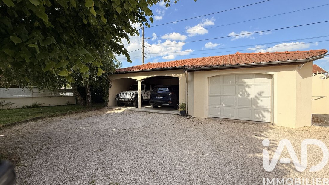 House in Combray-Neubourg-Le Marclet, Riorges, France 3 - 18051594