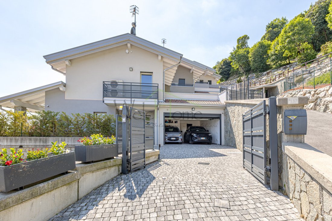 Villa in Tavernerio, Lombardy, Italy 4 - 18048996