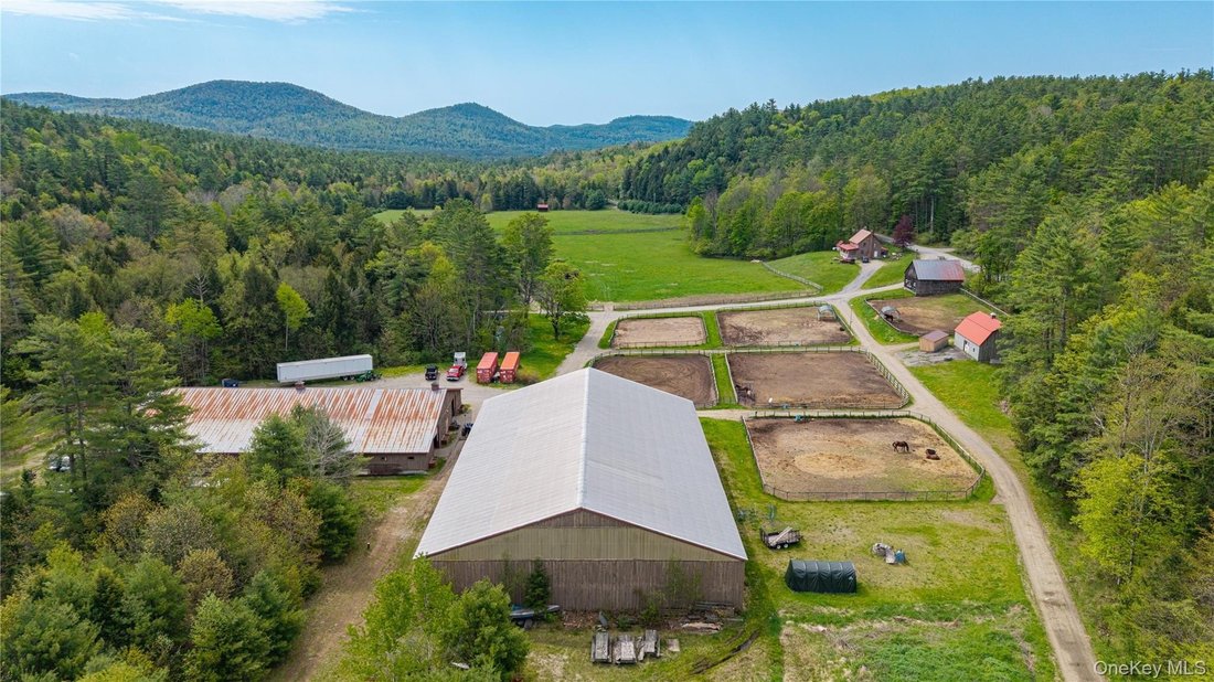 House in Warrensburg, New York, United States 1 - 18043192