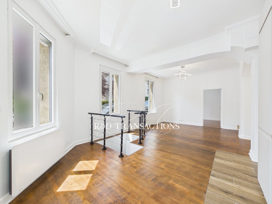 Apartment in Plateau Ouest, Suresnes, France 3 - 18048668