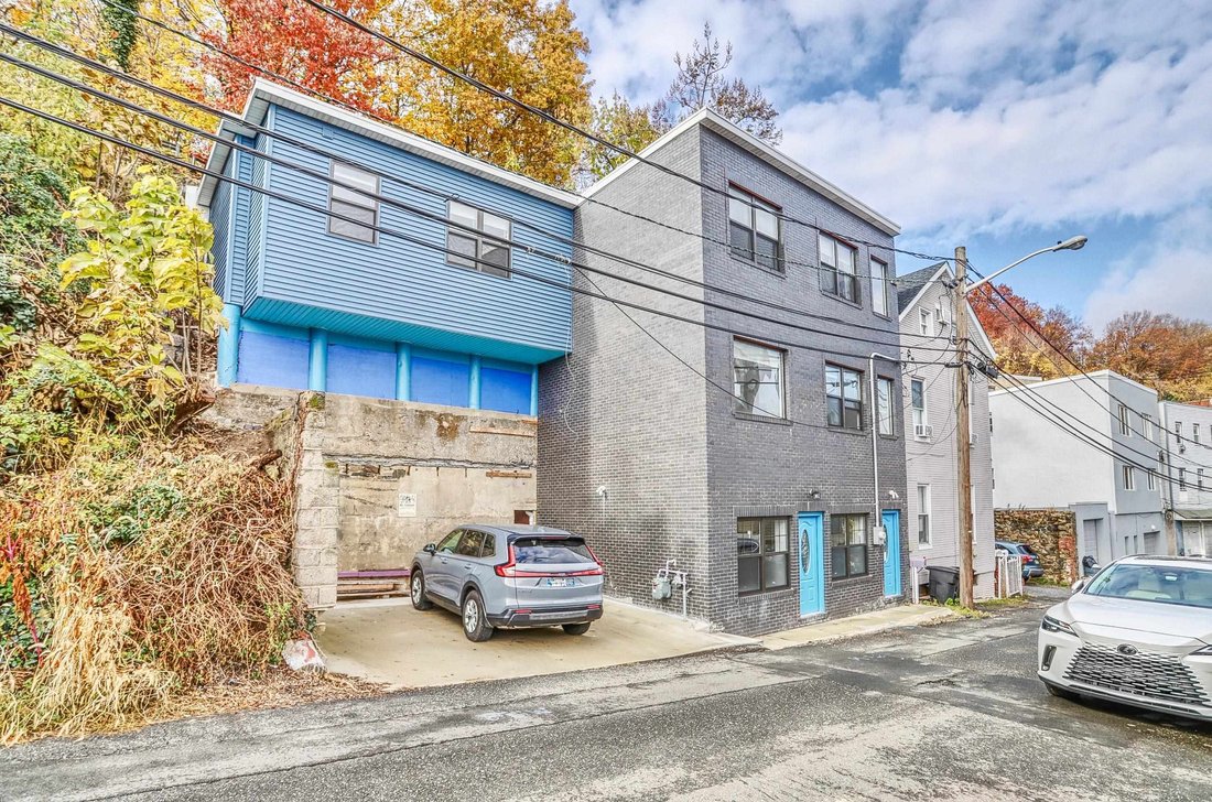 House in North Bergen, New Jersey, United States 2 - 18047856