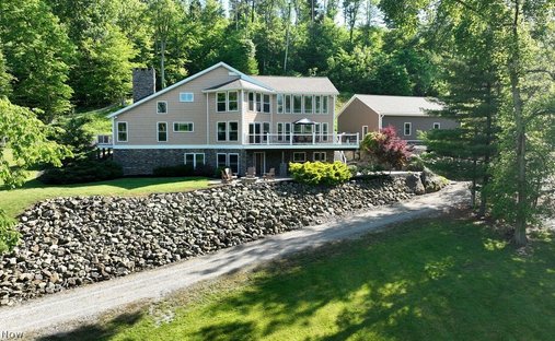 House in Bowerston, Ohio, United States 1
