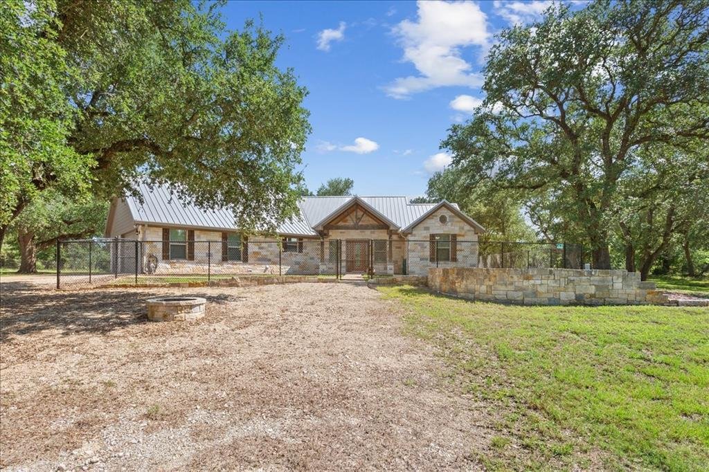 House in Waco, Texas, United States 1 - 18048985