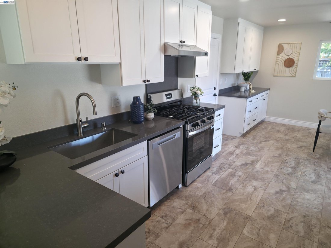 House in Newark, California, United States 4 - 18043145
