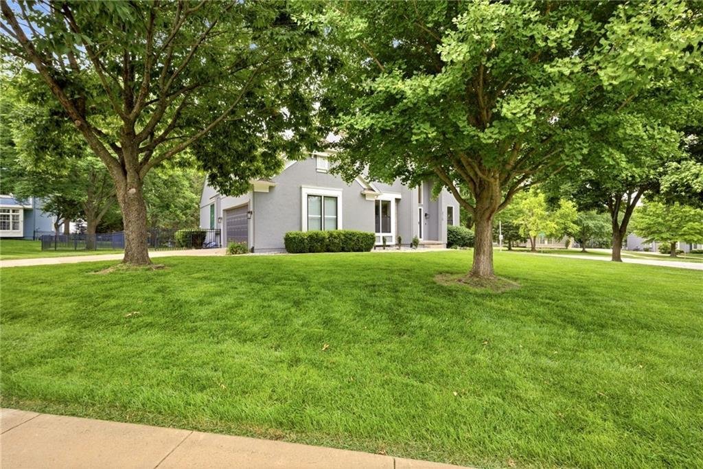 House in Leawood, Kansas, United States 3 - 18045395