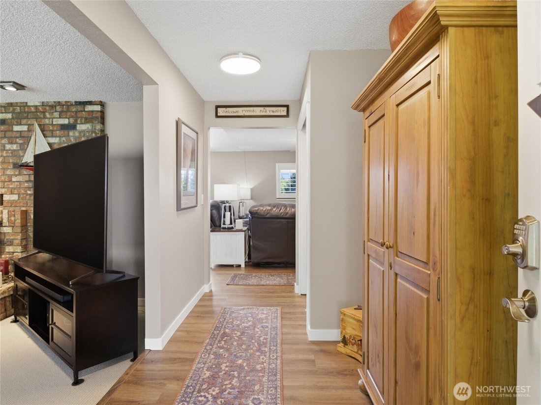 House in Graham, Washington, United States 4 - 18048988