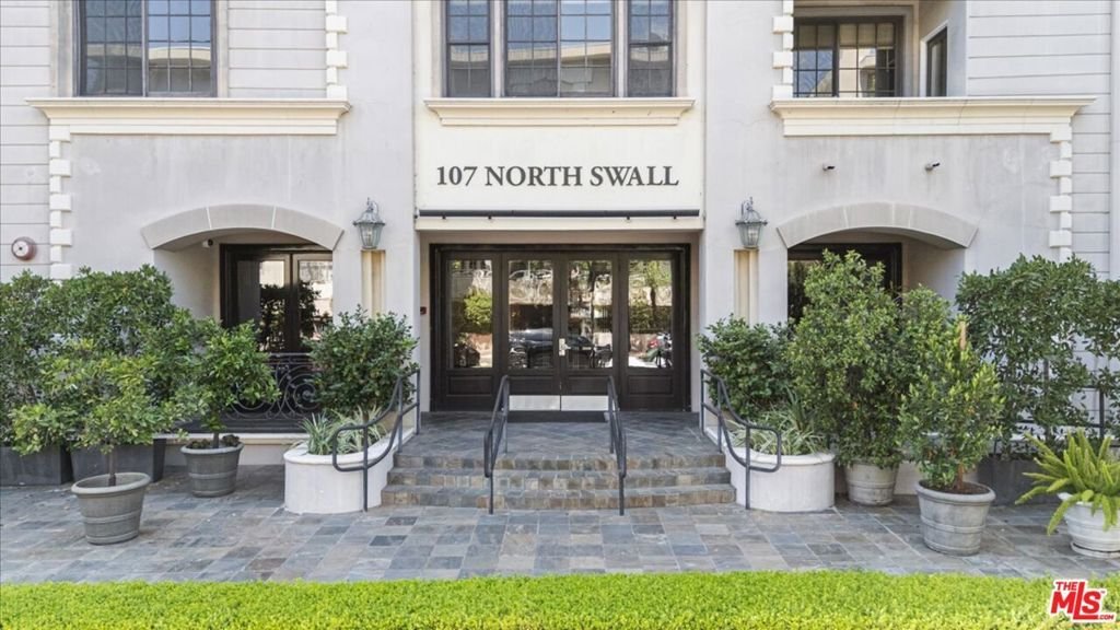 Condo in West Hollywood, California, United States 2 - 18044136